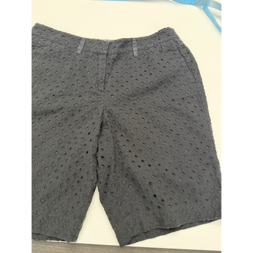 W By Worth Eyelet Lace Shorts Womens 10 Black Textured Lined 30x9 Mid Rise. 5206